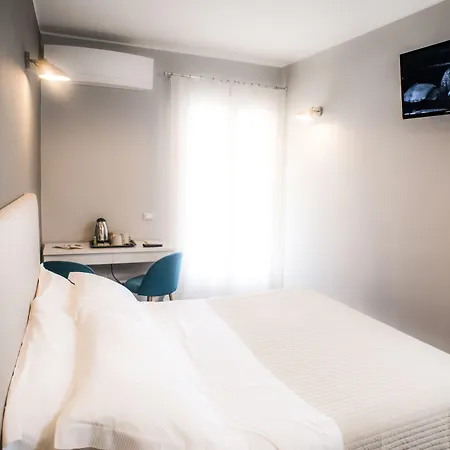 カンチェッレリアディエチ * ローマ